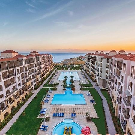 Premium Sea View 2 Bedrooms 2 Bathrooms Apartment Located Within Gravity Hotel & Aquapark ฮูร์กาดา ภายนอก รูปภาพ