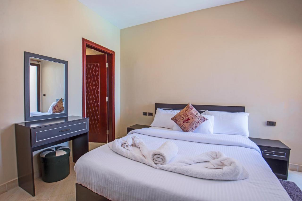 Premium Sea View 2 Bedrooms 2 Bathrooms Apartment Located Within Gravity Hotel & Aquapark ฮูร์กาดา ภายนอก รูปภาพ