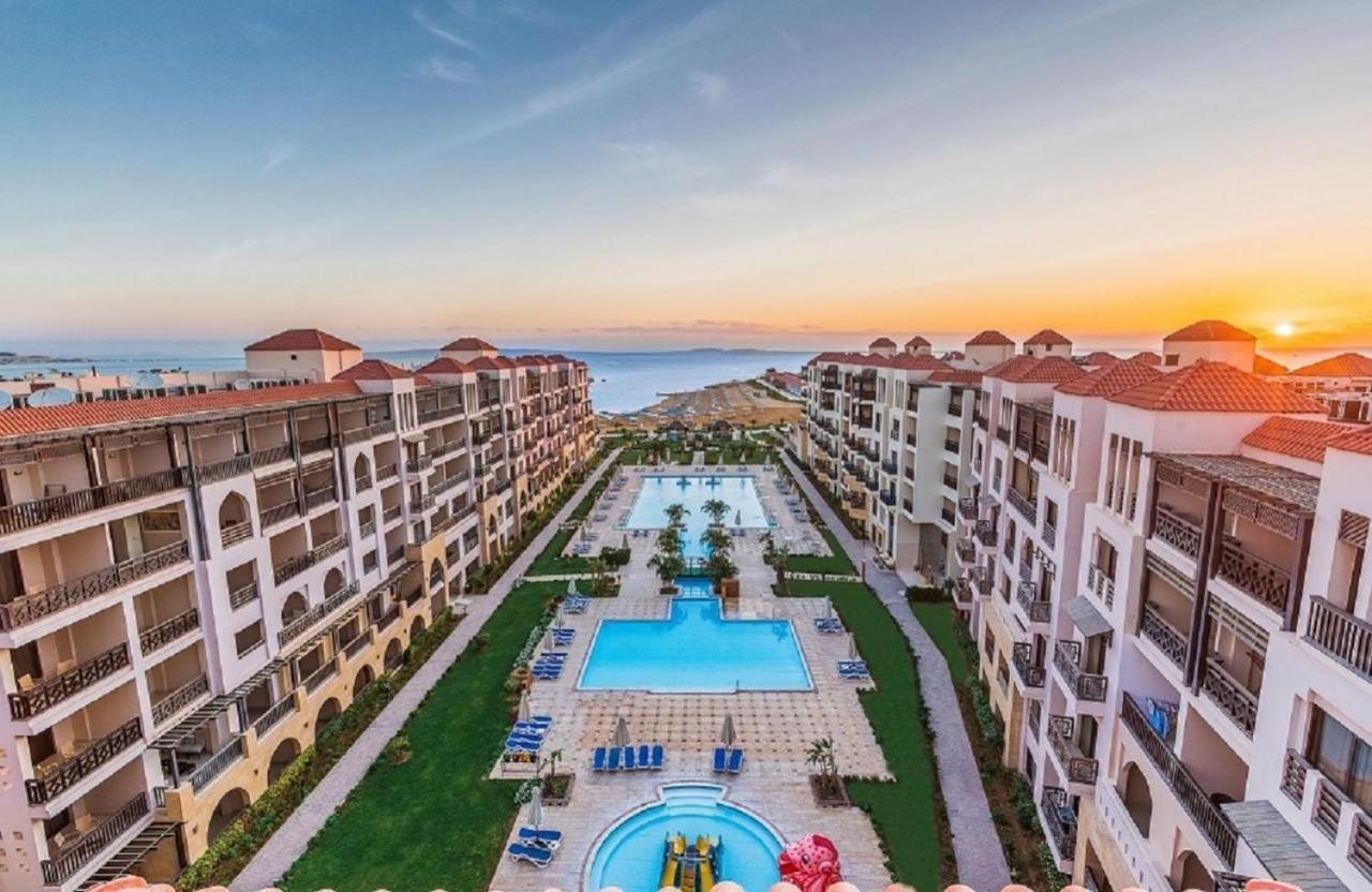 Premium Sea View 2 Bedrooms 2 Bathrooms Apartment Located Within Gravity Hotel & Aquapark ฮูร์กาดา ภายนอก รูปภาพ